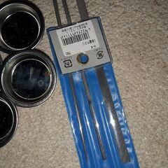 プラモデル製作用 筆と皿とヤスリ、他の画像