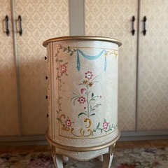 ヴィンテージ アンティーク キャビネットの画像