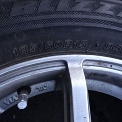 【恵庭】ブリヂストン　スタッドレスタイヤ+アルミホイール　VRX　185/60R15　20年製の画像