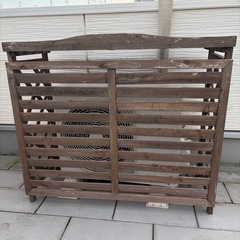 【取引決定】
ベンチと室外機カバーの画像