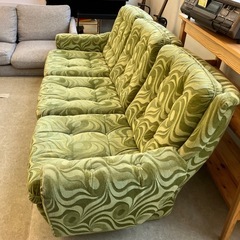 サ2511-431 ミッドセンチュリー アンティーク風 3人掛けソファ セパレート可 グリーン 総柄 キズ汚れ有りの画像