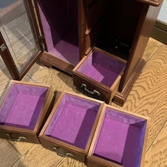アクセサリー棚　オルゴール付きの画像