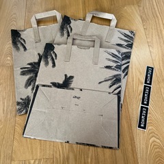 アメリカ高級スーパーEREWHON ショッピングバッグ 3枚&シールの画像