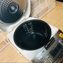 🎀パナソニック🎀✨IHジャー炊飯器✨🔥SR-HS104🔥❄️5.5号炊き❄️❤️美品❤️ の画像