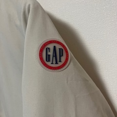 【GAP】フード付き ボンバージャケット クリームカラー GAPロゴ
の画像