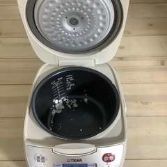 問題なく作動する炊飯器【機能低下】【-12/31】の画像