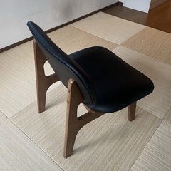 汚れに強い合成皮革 リビングダイニング1人用チェアの画像