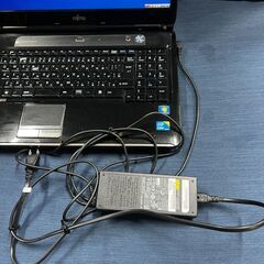 富士通 FMV-BIBLO NF/G50 FMVNFG50BG ノートパソコン Windows7 インテル Core i3の画像