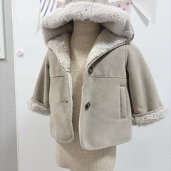 ZARA キッズ　モコモココート
の画像