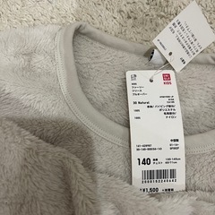新品140ユニクロフリース　キッズの画像