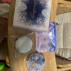 ファンデーション、おしろいの画像