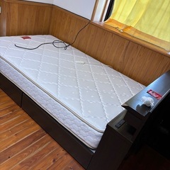 ベッド　7階の部屋から持っていくことが可能な方の画像