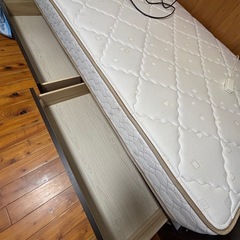 ベッド　7階の部屋から持っていくことが可能な方の画像