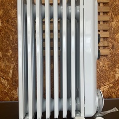 De'Longhi オイルヒーター RHJ35M0812-DGの画像