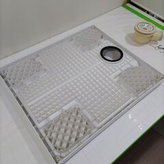 TOTO洗濯機防水パン 640×730×60mm 排水トラップ付きの画像