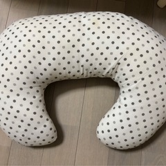 授乳クッションと丸クッション２点セット の画像