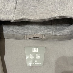 ユニクロ パーカー 150の画像