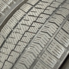 215/60R16ブリヂストンVRX2スタッドレスタイヤ マークX オデッセイ カムリ他の画像
