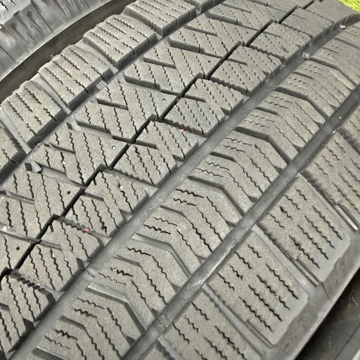 215/60R16ブリヂストンVRX2スタッドレスタイヤ マークX オデッセイ カムリ他