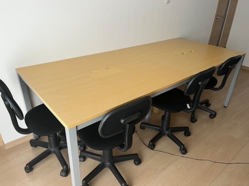 終了【値下げ！お買得】大きめダイニングテーブル