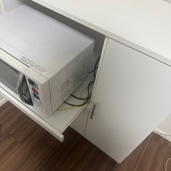 ホワイト　レンジ台　90 x 40 x 90 コンセント付きの画像