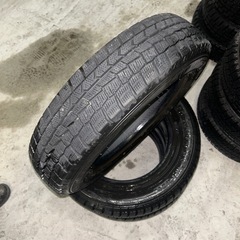 145.80.13スタッドレスタイヤの画像