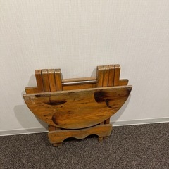 折りたたみテーブルの画像