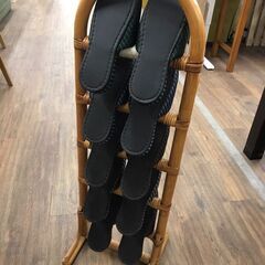 【ジャングルジャングル広陵店】すりっぱ立ての画像