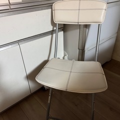 ニトリ折りたたみ椅子の画像