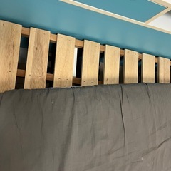 無料で差し上げます：ダブルベッド（フレームのみ）の画像