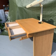 コイズミ学習机の画像