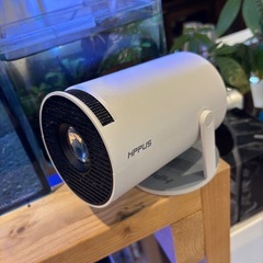 プロジェクター 家庭用プロジェクター 小型プロジェクターの画像