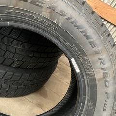 ピレリ　スタッドレスタイヤ　15インチ  195／65  ４本セット  の画像