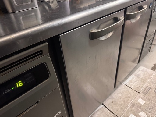 ホシザキ　台下冷凍庫