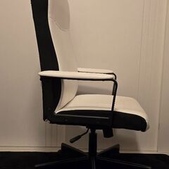 ｛中古｝ＩＫＥＡ/イケア　MILLBERGET/ミルベルゲット　回転チェア　ホワイトの画像
