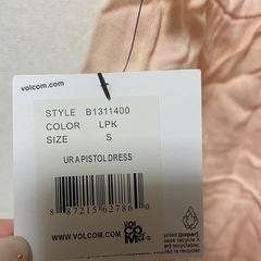 VOLCOM トップスの画像