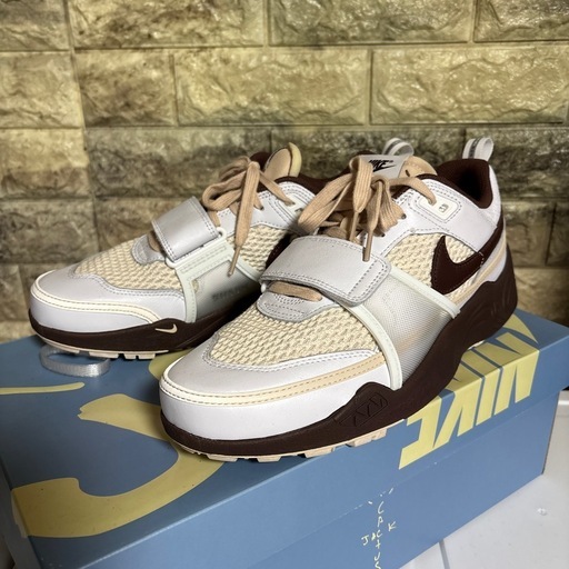 スニーカー NIKE Travis Scott Zoom Field Jaxx