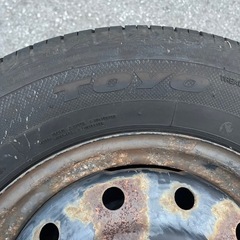 TOYOタイヤ4本セット　1年位使用24年物　165/80R13　バリ溝の美品ですの画像