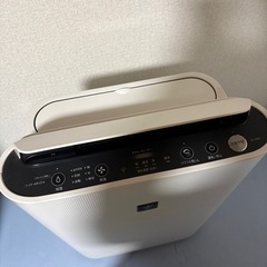 SHARP 加湿空気清浄機 プラズマクラスター 
2020年製の画像