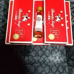 牛乳石鹸赤箱Ｂ100g×30個、香味あぶら90gのセット！の画像