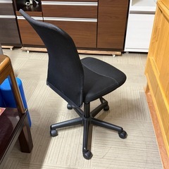 【超美品‼️】ニトリ キャスター付き 昇降オフィスチェア メッシュ生地 ブラック♪の画像