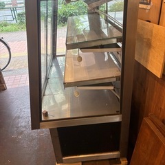 【引き取り限定】大穂製作所 対面ショーケース 冷蔵 両面扉 中古品の画像