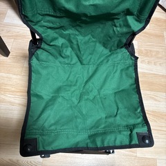 テーブル　椅子の画像