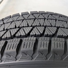 ブリヂストン BLIZZAK DM-V3 235/60R18 ホイール付の画像