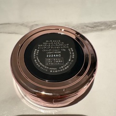 ローラメルシエ　クッションファンデーションの画像