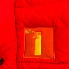 【希少】THE BEATLES『1』　関係者用非売品　ロゴ入りダウンベストの画像