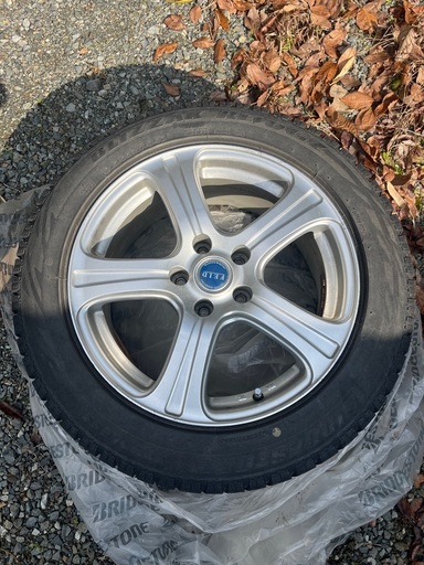 215/55R17 冬用スタッドレスタイヤ四本セット (ニコル) 備後庄原の