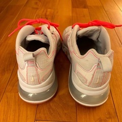 NIKE AIR MAX 270 REACT 28.5cmの画像