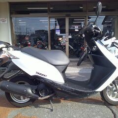 NO.5583　ディオ （ＤＩＯ）ＡＦ６２　４サイクルエンジン　ホワイト＆ブラック　☆彡の画像