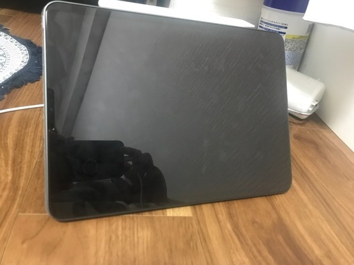 iPad Pro11インチ第二世代256gb画面傷なし
